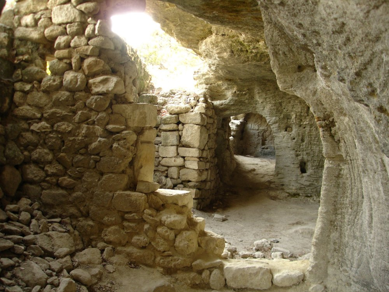 Illustration for article titled An underground city in France where people have lived for thousands of years